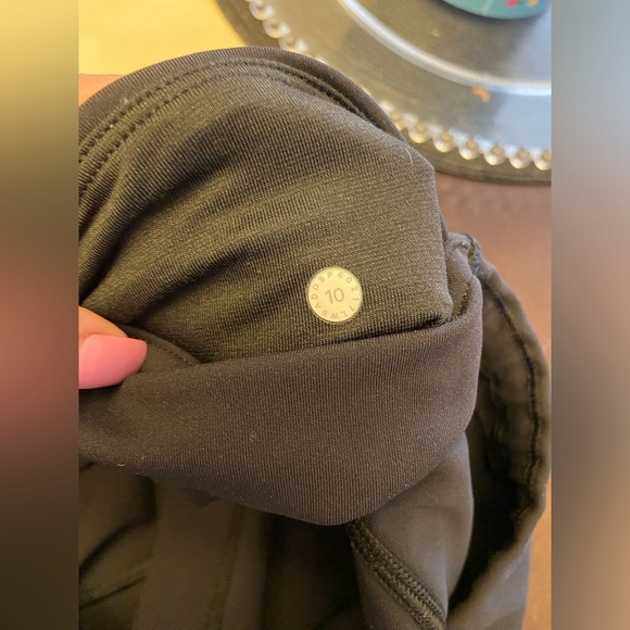 Lululemon cropped leggings - Picture 8 of 10